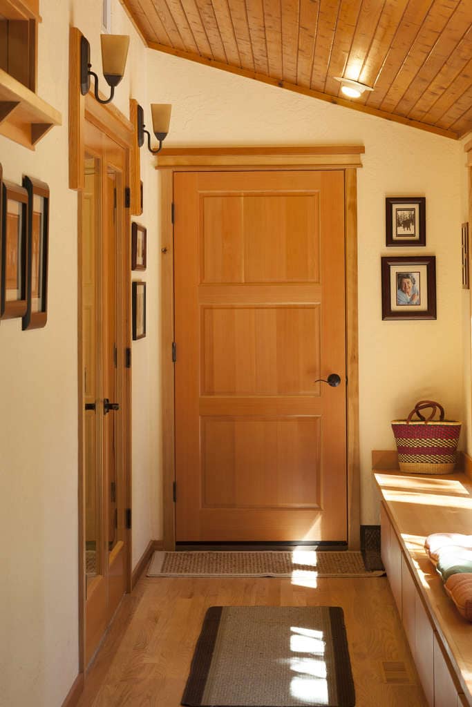 30_Panel_Interior.jpg